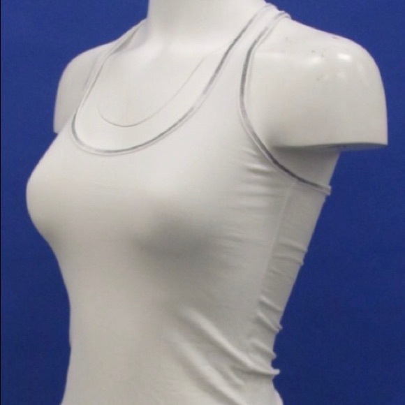 Lululemon tank - Picture 2 of 3